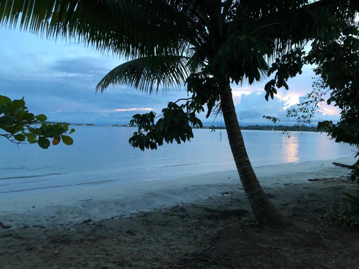 Sol Y Sombra Bed & Breakfast Bocas Town Exterior foto