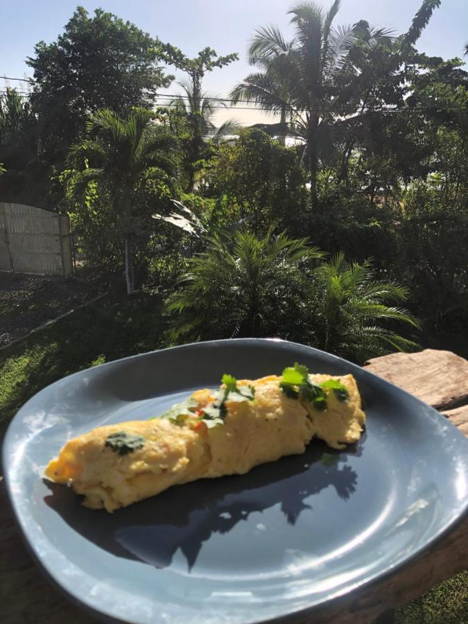 Sol Y Sombra Bed & Breakfast Bocas Town Exterior foto